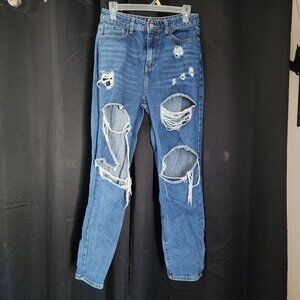 💕3/$15💕.Very Distressed Baggy Fit Jeans